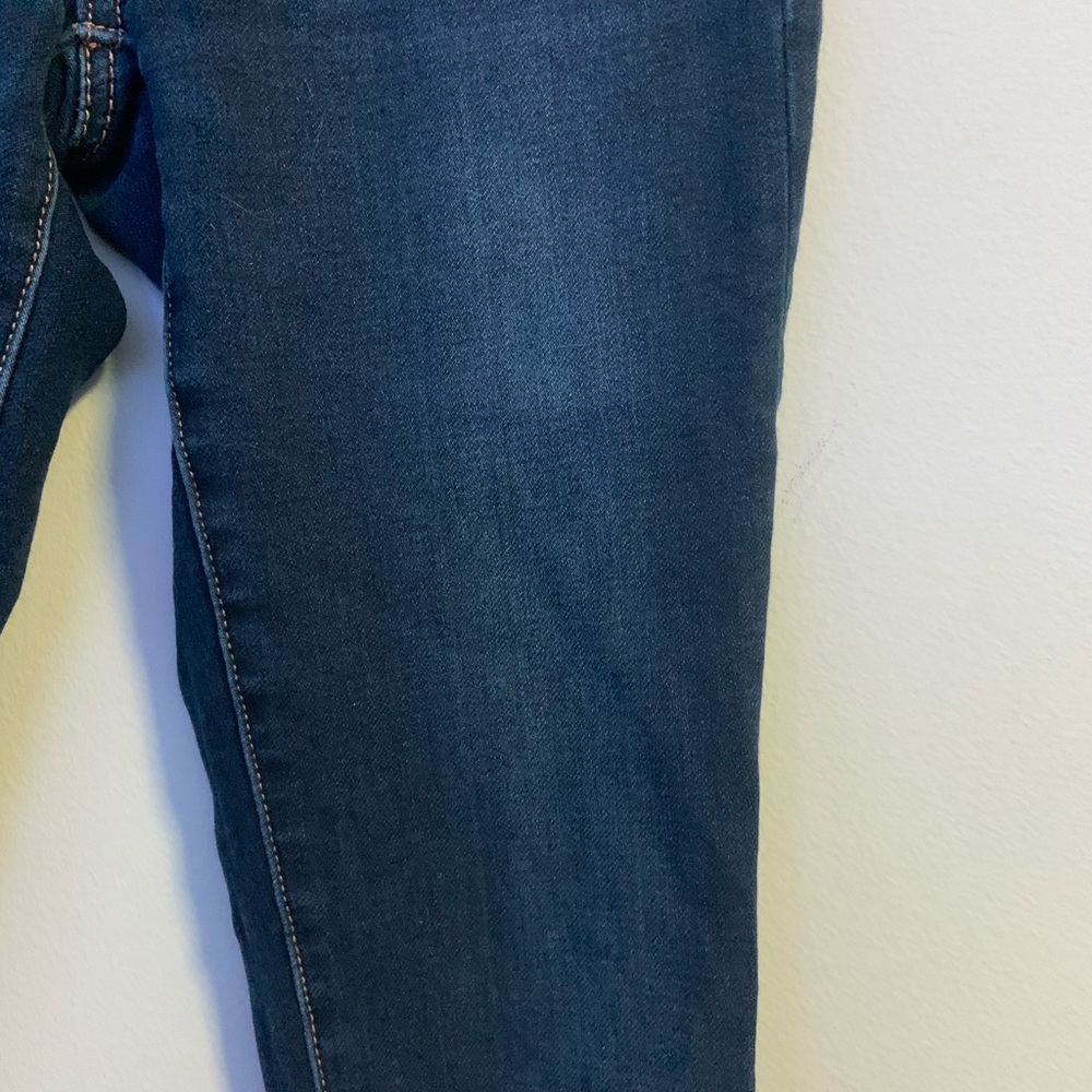 Clothes - Picture 4 of 5